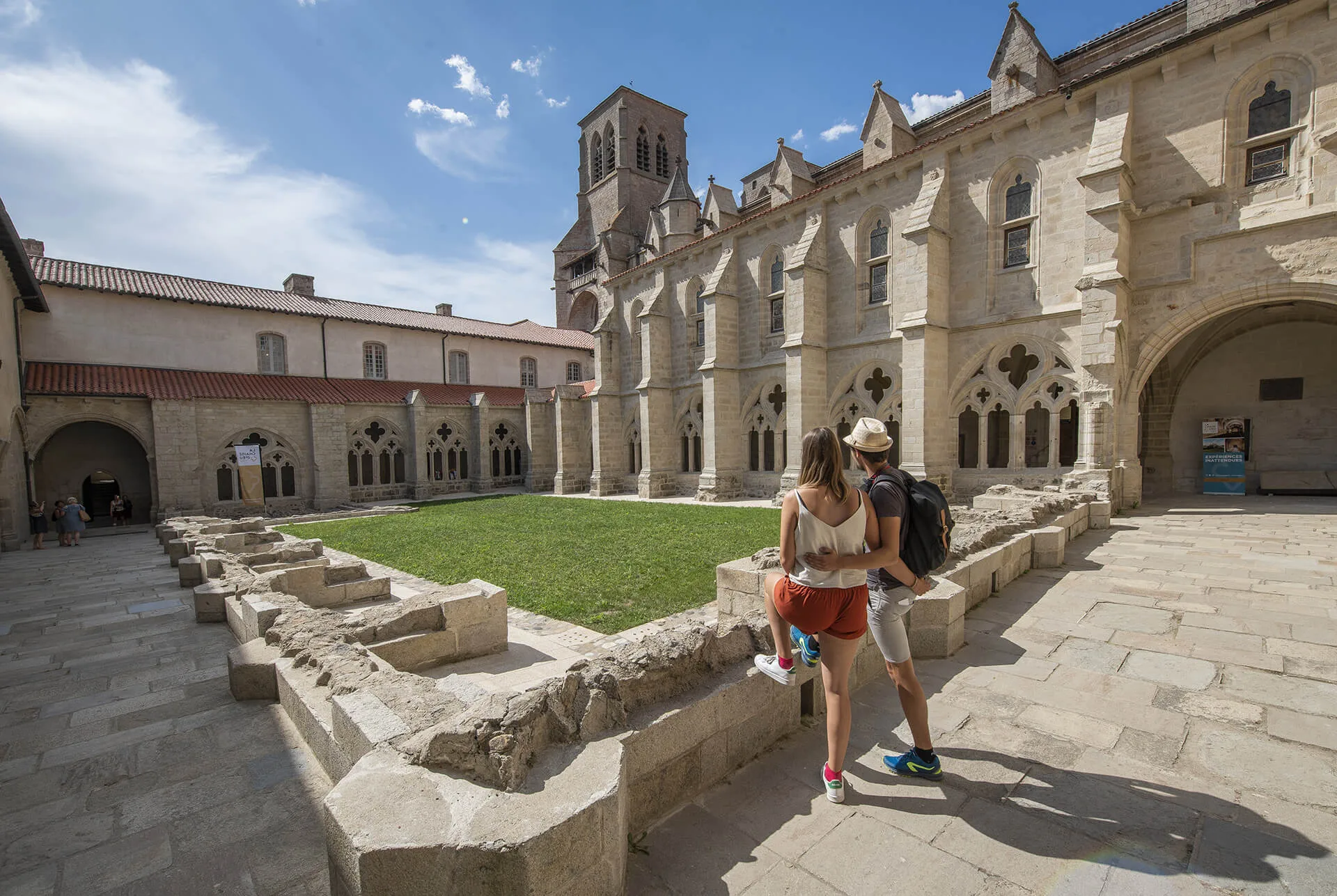 Visiter la Chaise-Dieu et son exposition des tapisseries flamandes