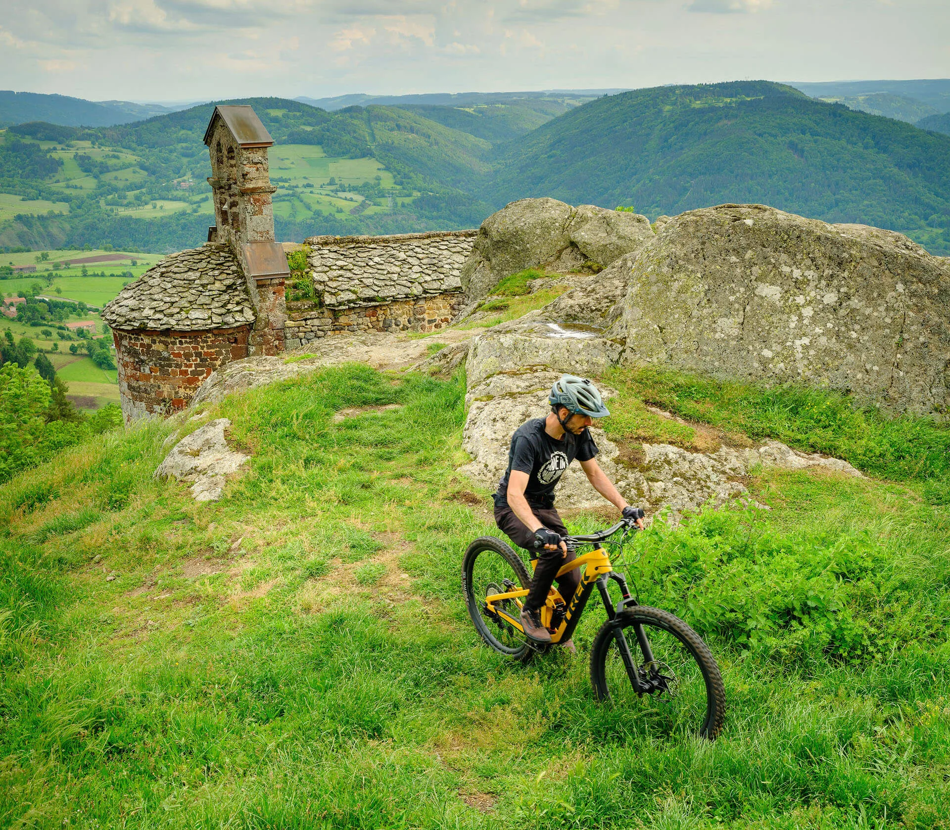 VTT dans l'Allier à la chapelle de Rochegude