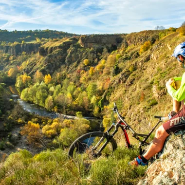 VTT sur la voie verte près de Solignac-sur-Loire