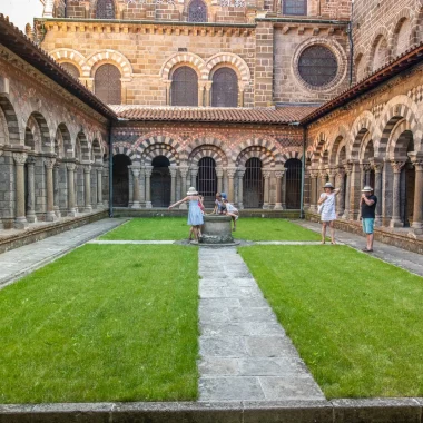 Cloître de la cathédrale du Puy-en-Velay