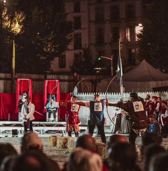 Concours de tir à l'arc aux Fêtes Renaissance du Roi de l'Oiseau au Puy-en-Velay